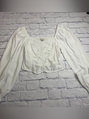 a new day White Square Neck Puff Sleeve Crop Top. Elastic Back. Size M. Feminine
